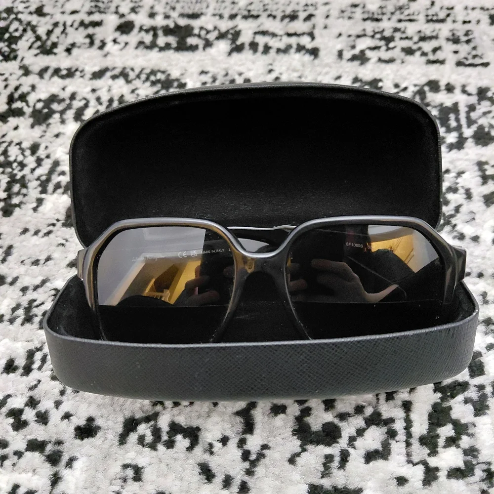 EUC Salvatore Ferragamo SF1069S Black Gancini Logo Sunglasses & Case!